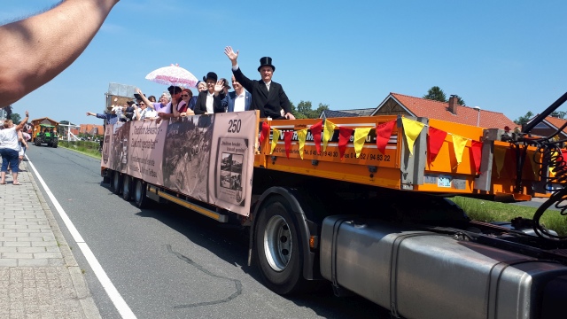 ../fotos/250-jahr-feier_ostrhauderfehn_2019/2019-06-23 13.37.49.jpg